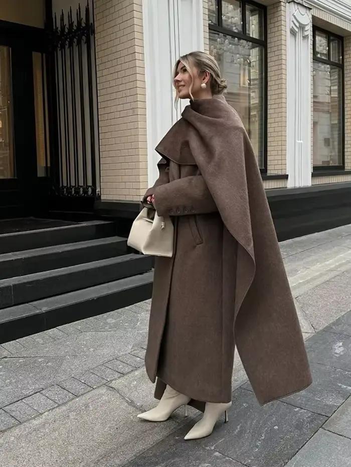 Manteau élégant à double boutonnage pour femmes avec grand col écharpe