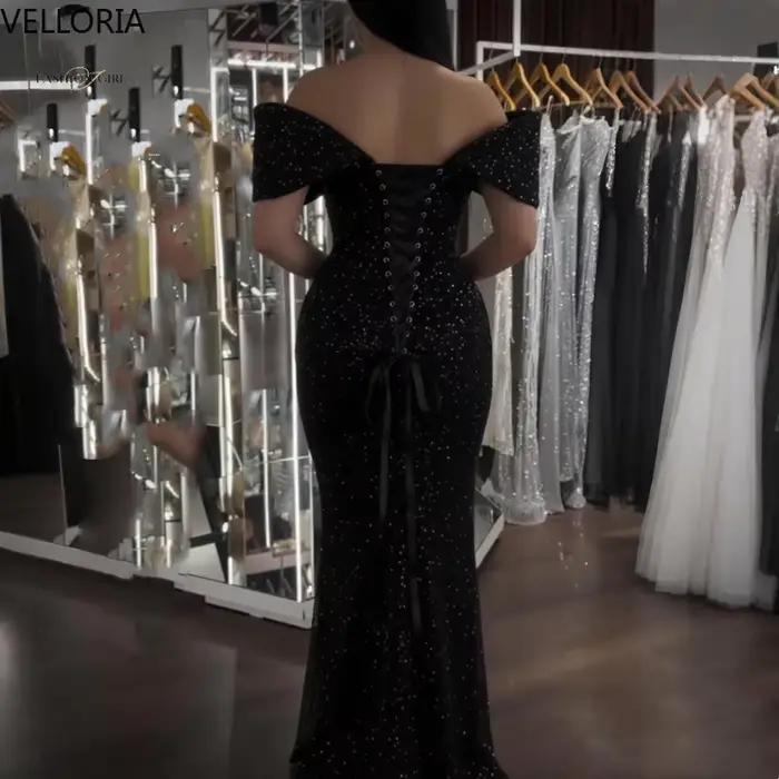 Robe d'invité de mariage élégante à paillettes noires