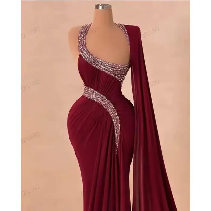 Robe de soirée arabe bordeaux