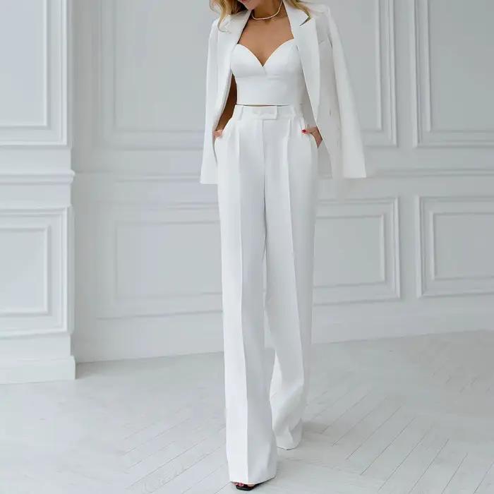 Costume 2 pièces blanc pour femmes
