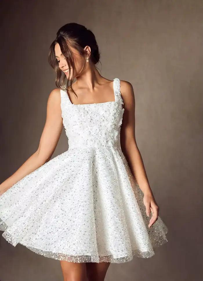 Robe de bal courte scintillante à paillettes et perles pour adolescents et jeunes adultes occasions spéciales晚会短礼服闪烁着珠片和珍珠，专为青少年和年轻成人设计，适用于各种特殊场合
