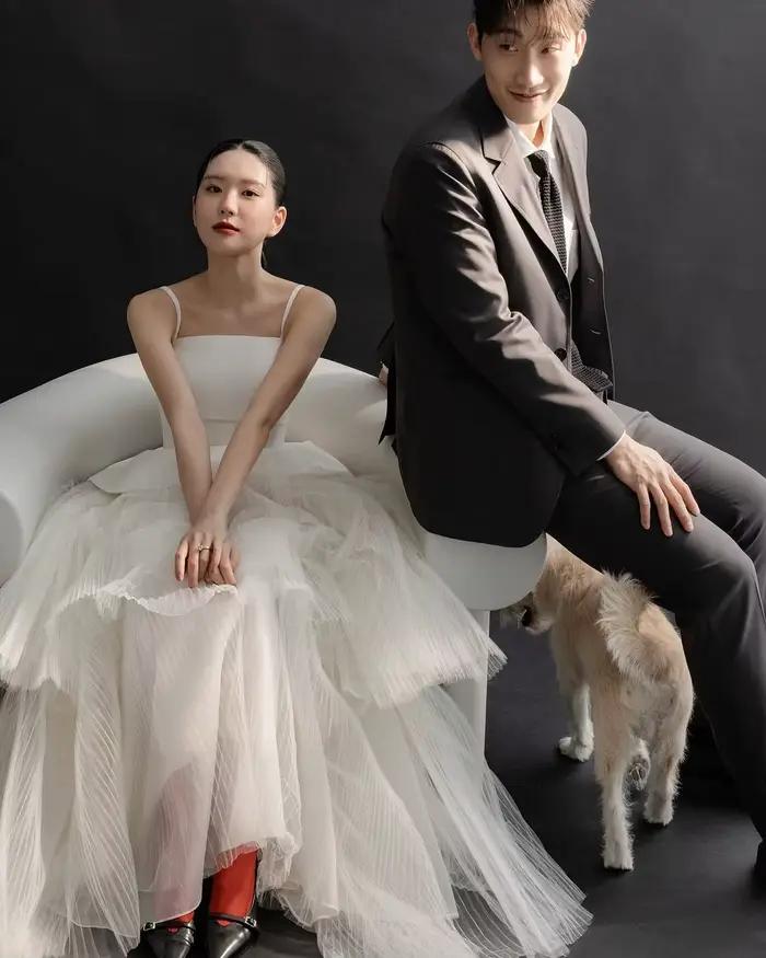Giyu Robes de mariée élégantes à bretelles spaghetti Crape à plusieurs niveaux Corée Photoshoot