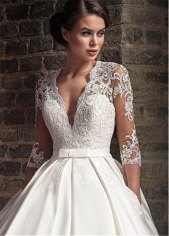 Robe de Mariée en Satin avec Dentelle et Col en V pour Femme Arabe