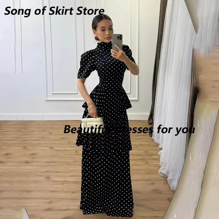 Robe de soirée à pois noire
