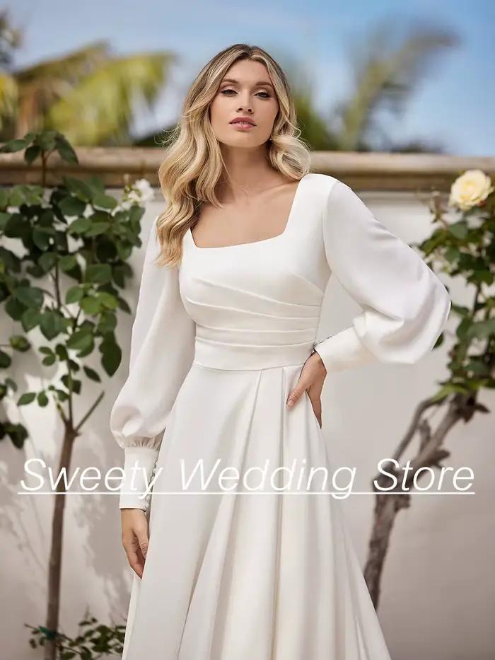 Robe de Mariée Simple à Manches Bouffantes et Col Carré