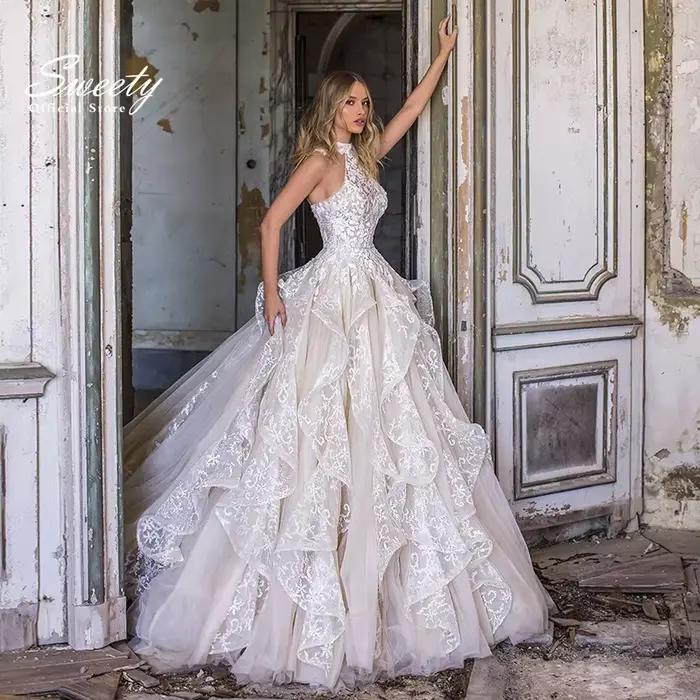 Robe de Mariée de Luxe en Dentelle Brodée sur Filet, Col Rond à Volants, Personnalisée
