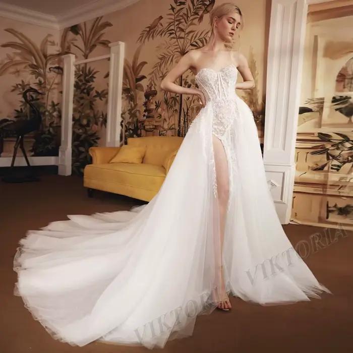 VIKTORIA Vintage chérie robes De mariée haute fente dentelle Appliques a-ligne plissée chapelle Trai