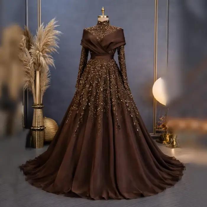 Magnifique robe de mariée musulmane marron à col haut et perles، فساتين اعراس، robe de mariée arabe،