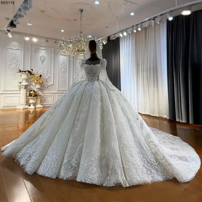 Robe de mariée personnalisée NS5116, nouveau design incroyable 2026, avec voile et perles intégrées