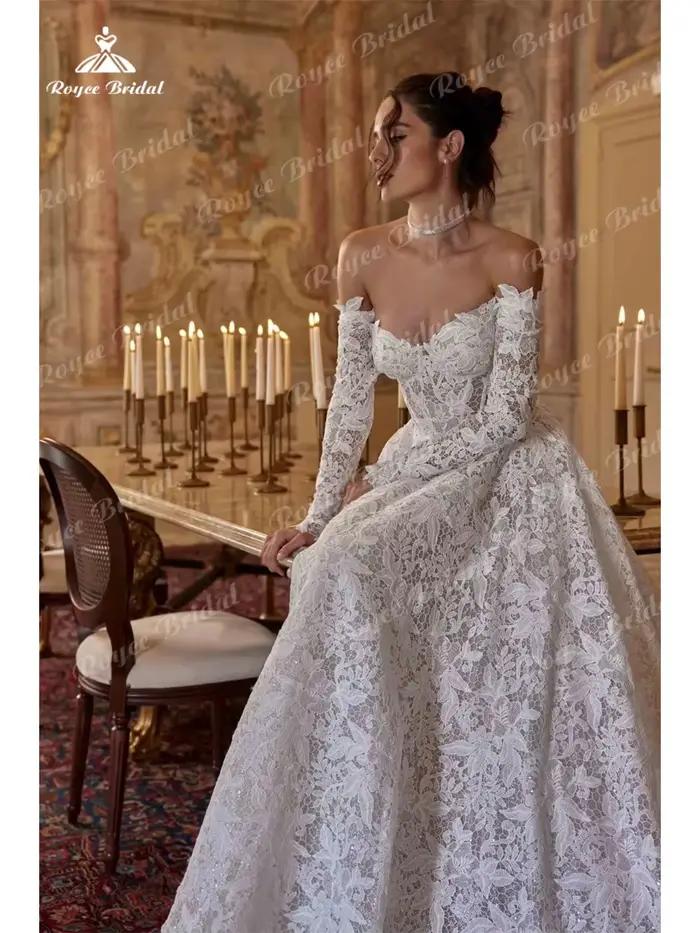 Robe de mariée vintage Roycebridal en dentelle pleine coupe A, décolleté cœur, traîne chapelle, modè