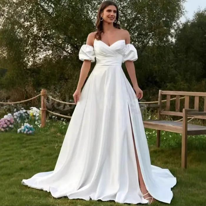 Robe de mariée en satin doux, coupe trapèze, avec plis et manches bouffantes, personnalisable