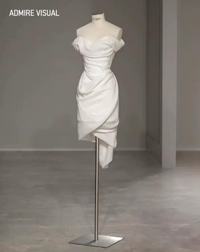 Robe de mariée courte A-ligne en satin, chérie, décolleté de la présidence hors de l'initiative, sur