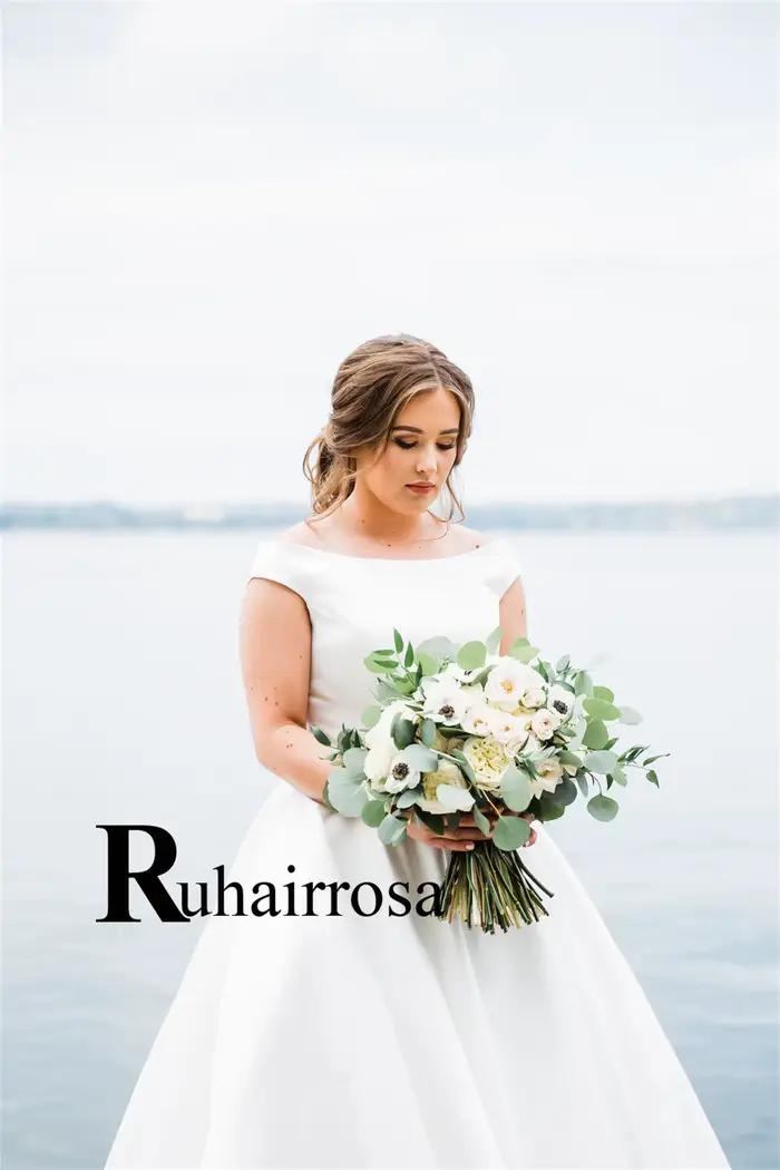 Ruhair robes De mariée à la mode pour les femmes casquette sans manches a-ligne col rond bouton Satin Royal Train Robe