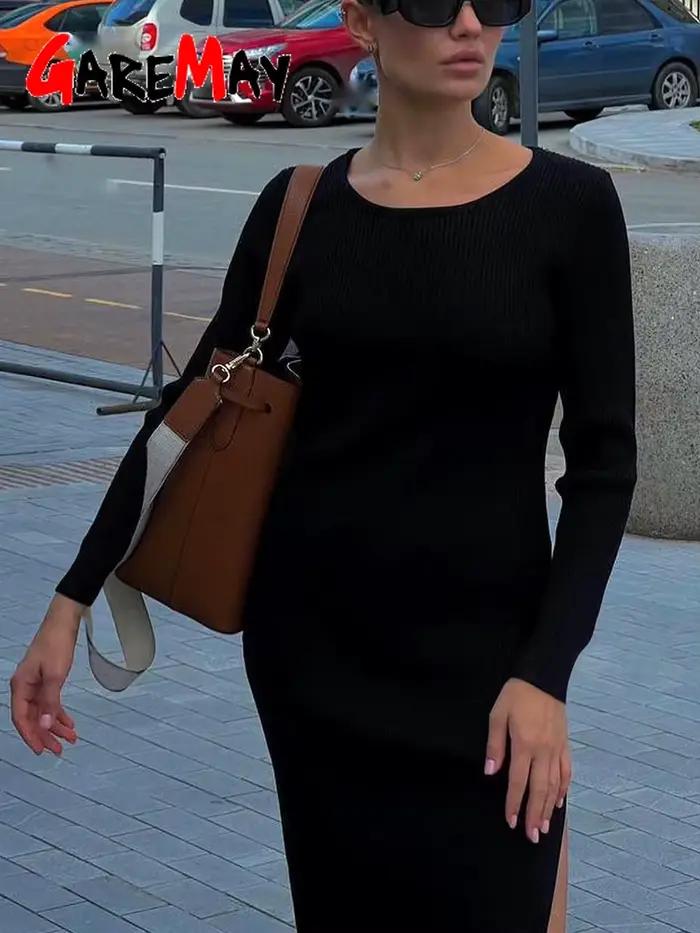 Robe noire moulante à manches longues pour femmes, avec fentes latérales, pour automne et hiver, silhouette moderne, design asymétrique, ajustement parfait, polyester, entretien facile