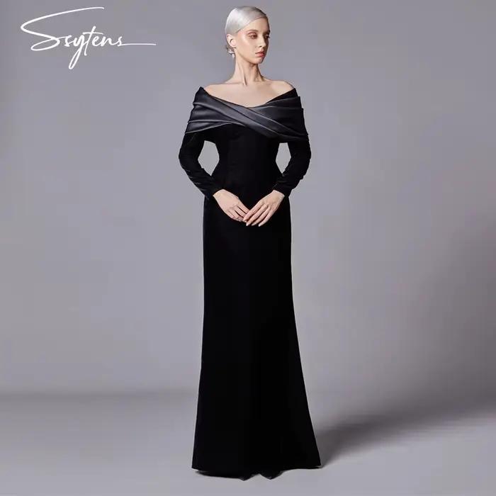 Robe de Rhfroncée en velours noir moderne