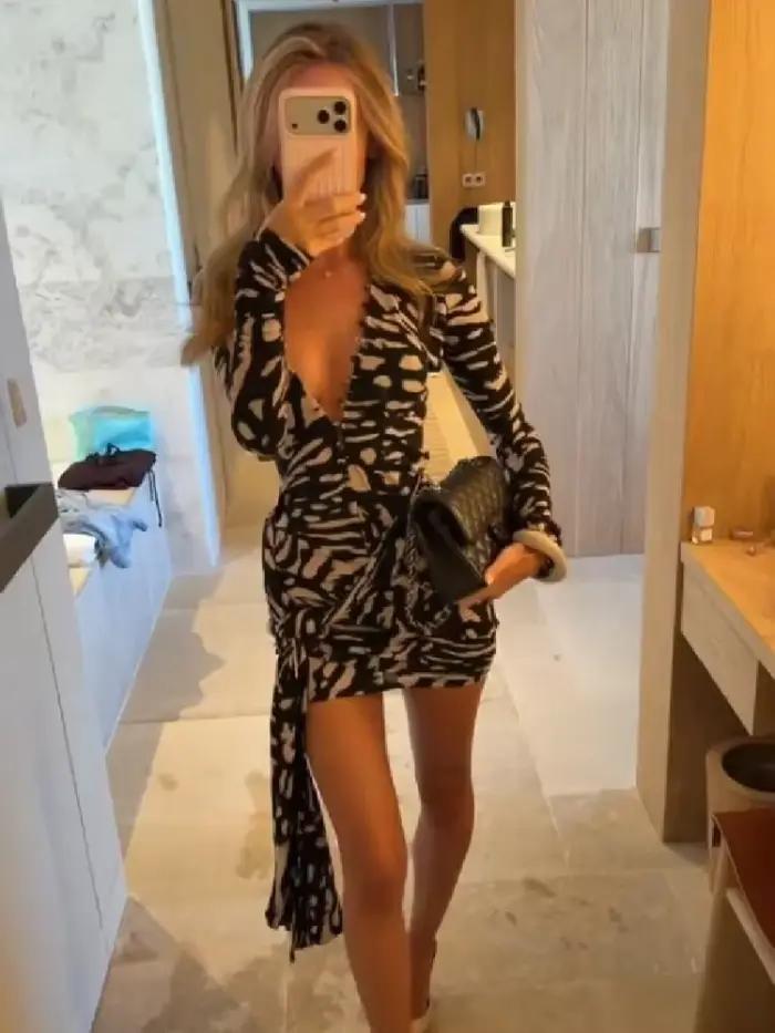 Robe mini moulante noire imprimée sexy pour femme