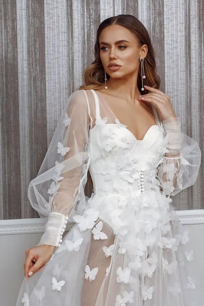 Robe de mariée en tulle ivoire papillon pour femme