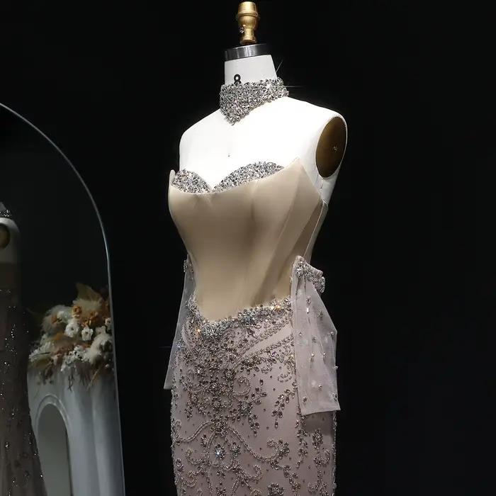 Sharon Said luxe dubaï Champagne sirène robe de soirée avec tour de cou et gants pour les femmes