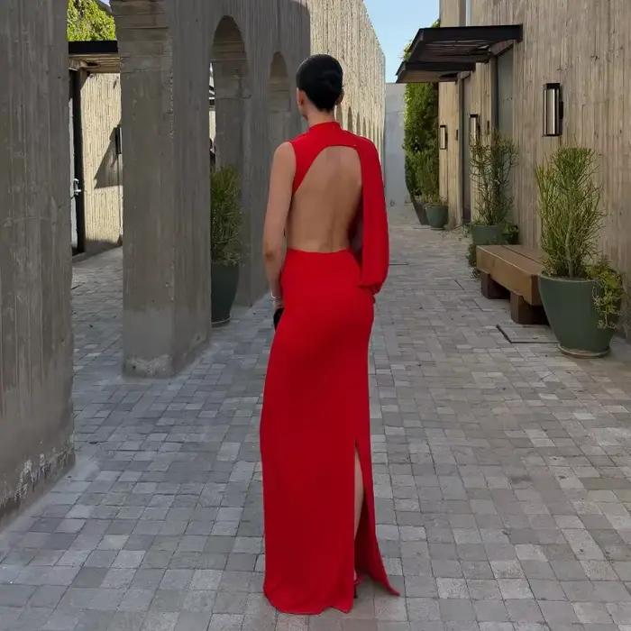 Robe longue asymétrique rouge audacieuse chic