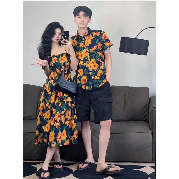 Tenues Assorties Famille pour Vacances d'Été 2026 : Chemises Florales et Robes à Bretelles Mère-Fille – Look de Couple