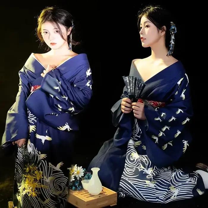 Robe Kimono Traditionnelle Japonaise pour Femme
