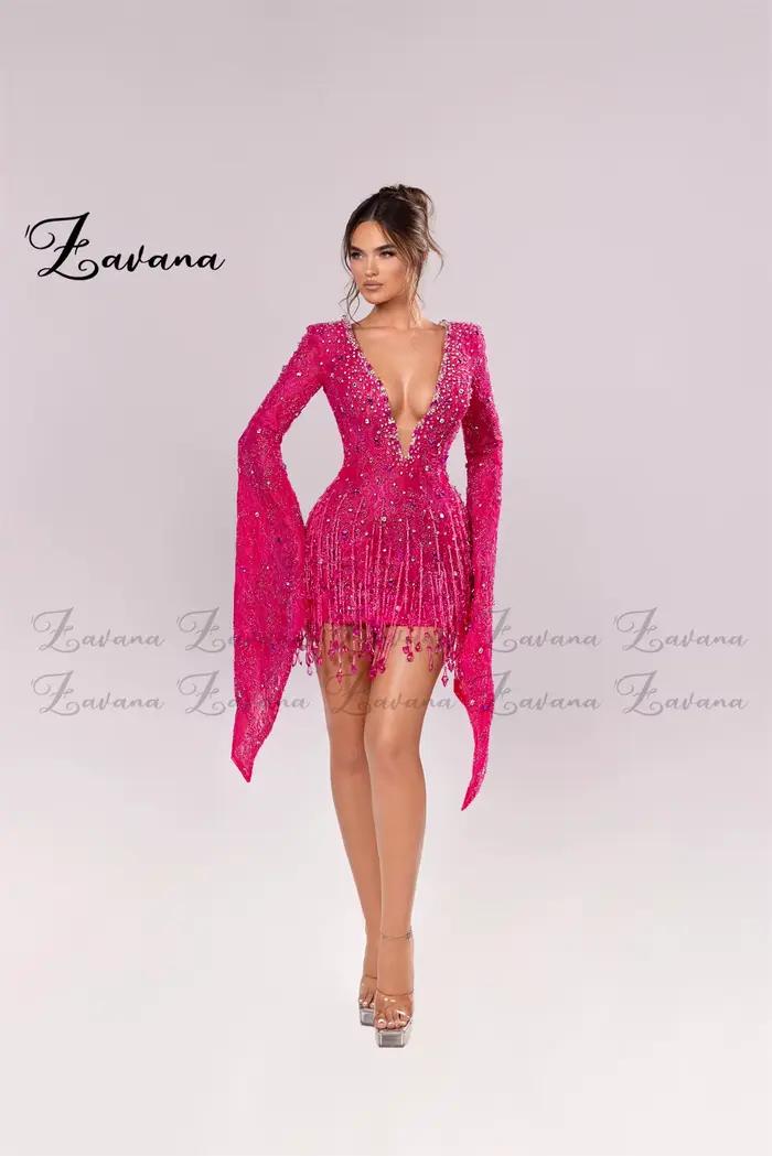Robe de retour à la maison Zavana moderne en polyester satiné avec décolleté en V profond et décoration en cristal pour femmes, idéale pour les cérémonies de fin d'année et les événements de gala