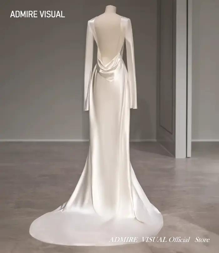 Robe de mariée en satin à manches régulières col rond fourreau dos ouvert sur mesure nouvelle collection pour femmes occasions spéciales