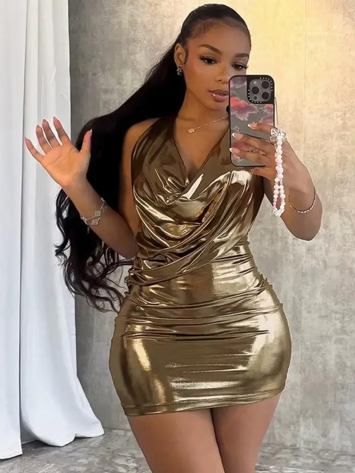 Robe moulante à col oscillant pour femmes