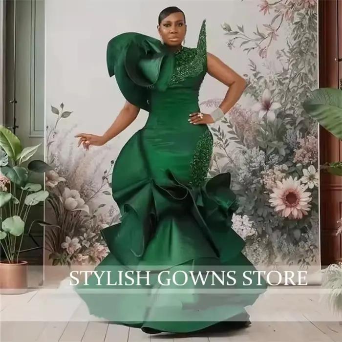 2025 Aso Ebi vert robes de soirée filles noires paillettes perles à plusieurs niveaux longueur de plancher robe