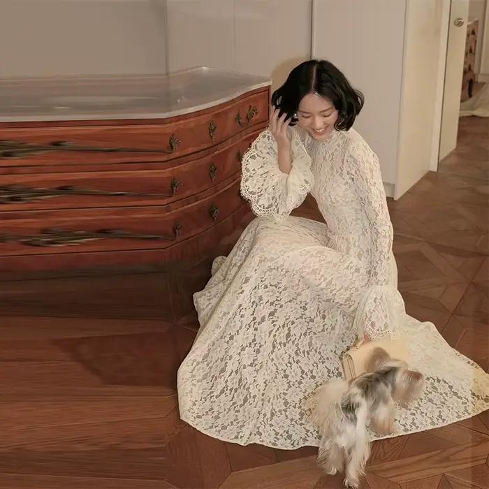 Robe longue élégante en dentelle française
