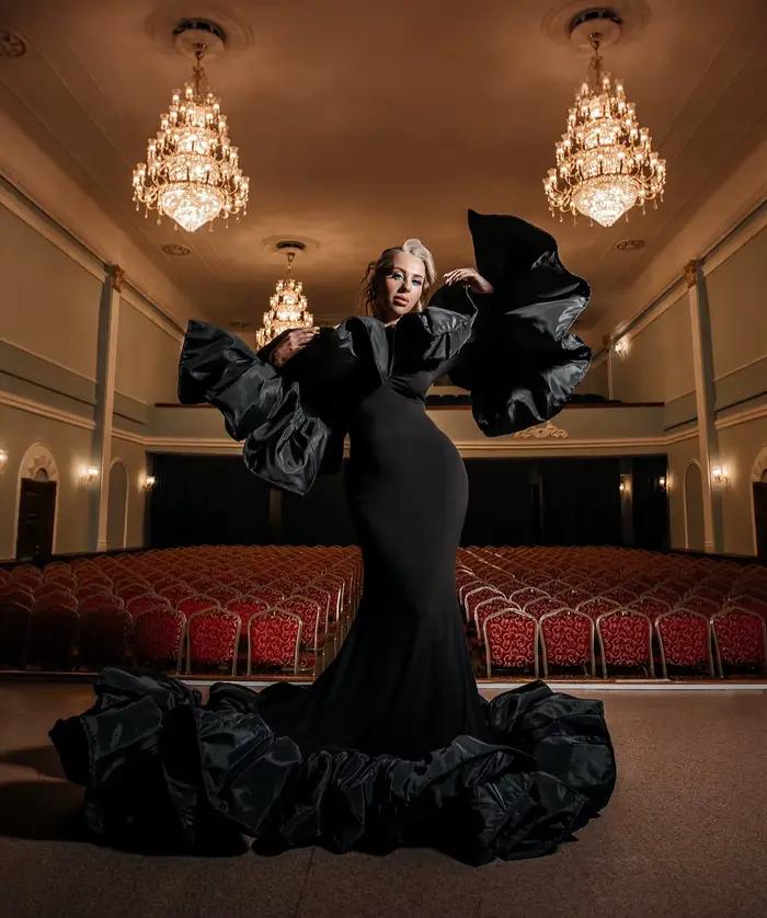 Robe de soirée sirène chic noire à épaules dénudées