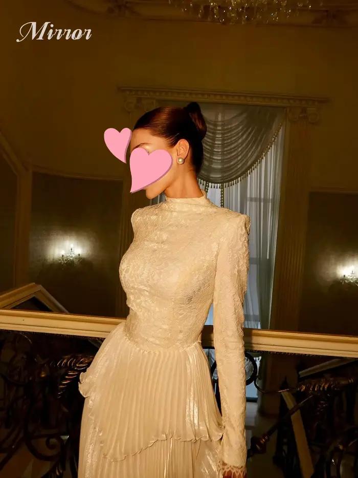 Robe de soirée élégante vintage en dentelle champagne à volants