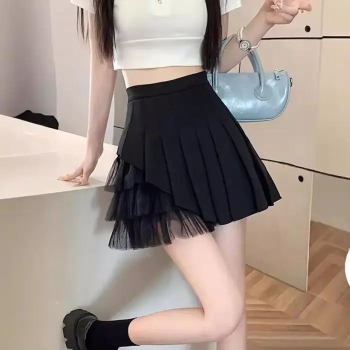 Mini robe en dentelle noire