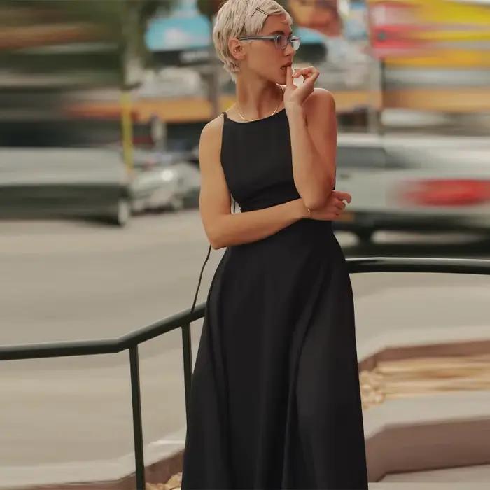 Robe midi noire pour femme
