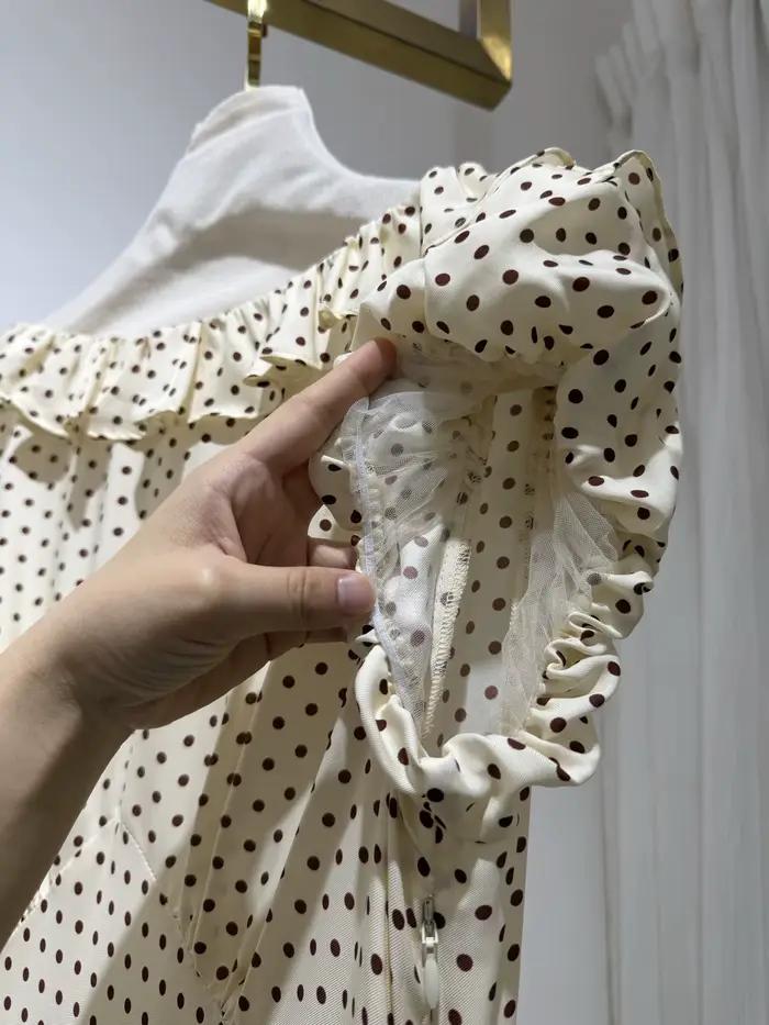 Robe élégante pour femme en mélange de soie à pois