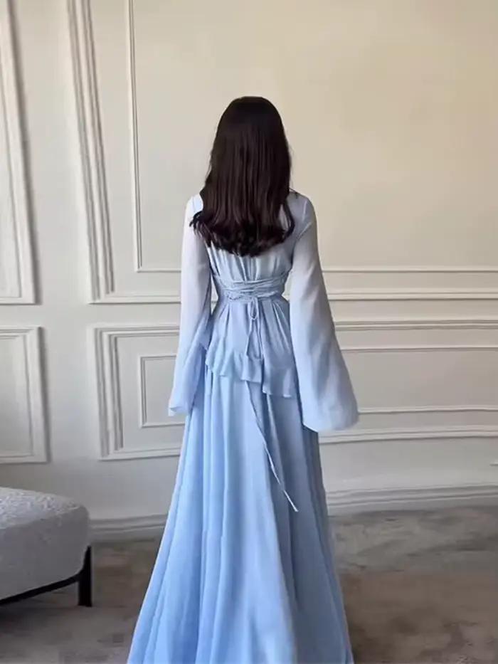 Robe longue élégante bleue en mousseline de soie à volants pour femme