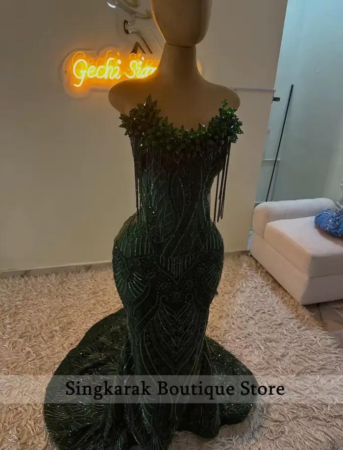 Robes de bal longues vert émeraude scintillantes 2026