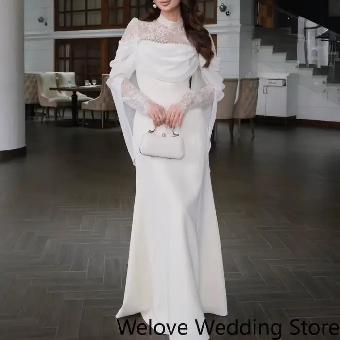 Robe de soirée sirène avec un col montant en dentelle transparente