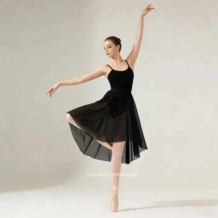 Robe noire en mousseline de soie pour femmes
