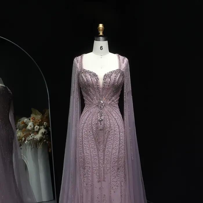 Robe Sharon Said en polyester avec manches cape et train de la cour pour soirée officielle et occasions spéciales