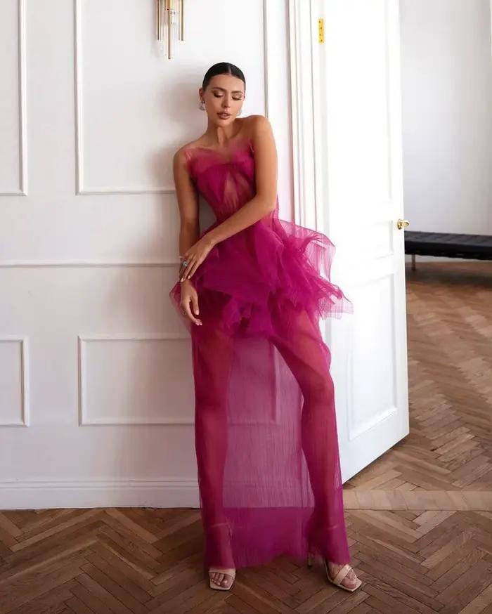 Robe de bal longue en tulle plissé