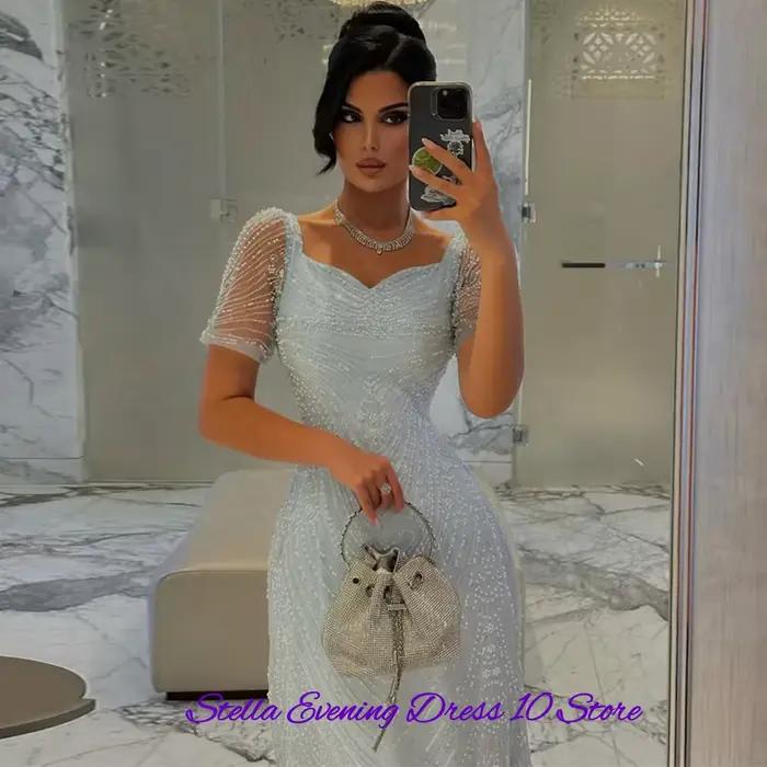 Robe de soirée en tulle à col carré exquis