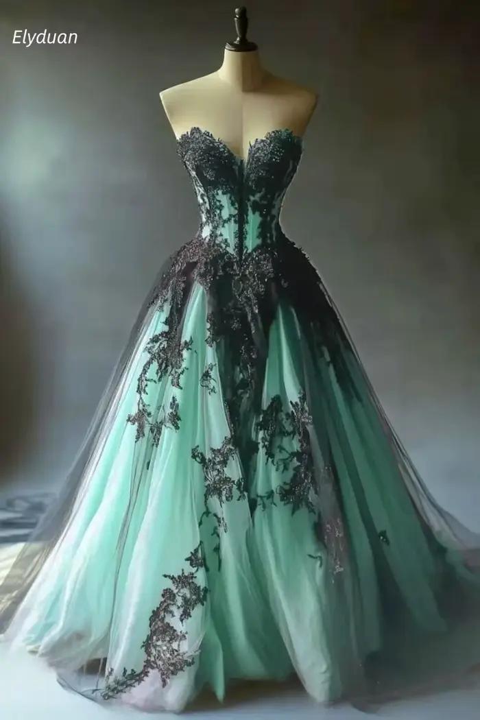 Robe de mariée gothique vintage en dentelle noire