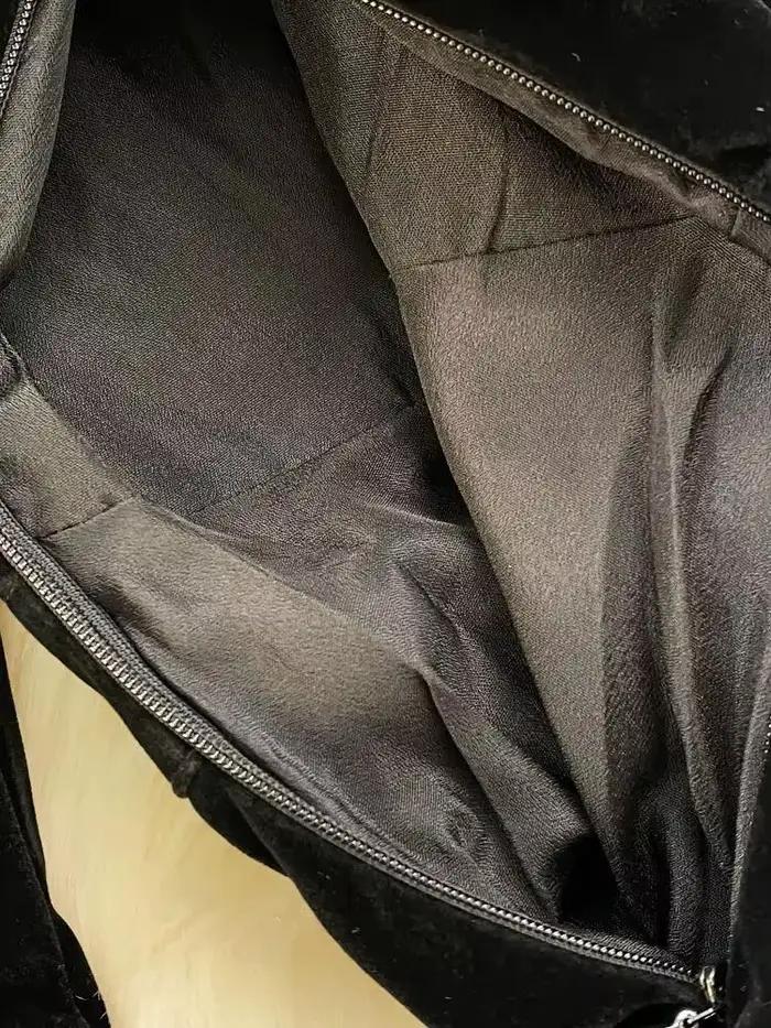 Robe élégante en velours noir pour femme