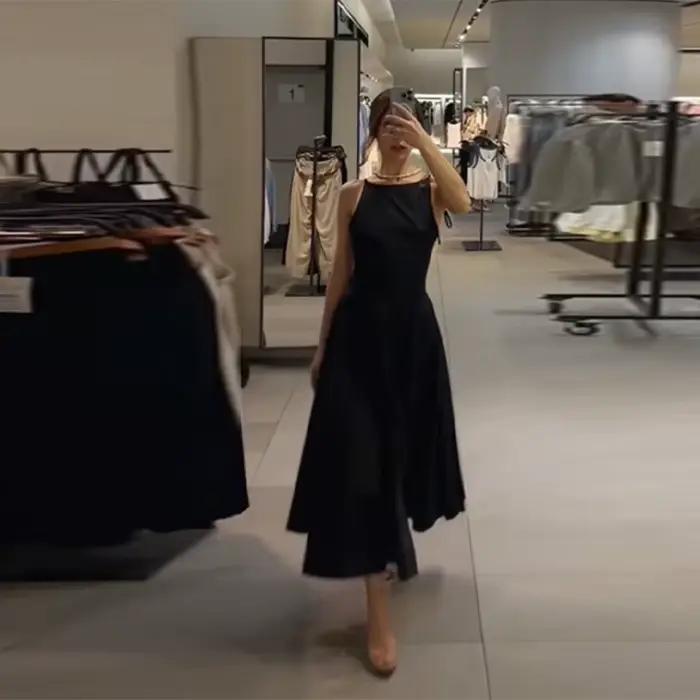 Robe midi noire pour femme