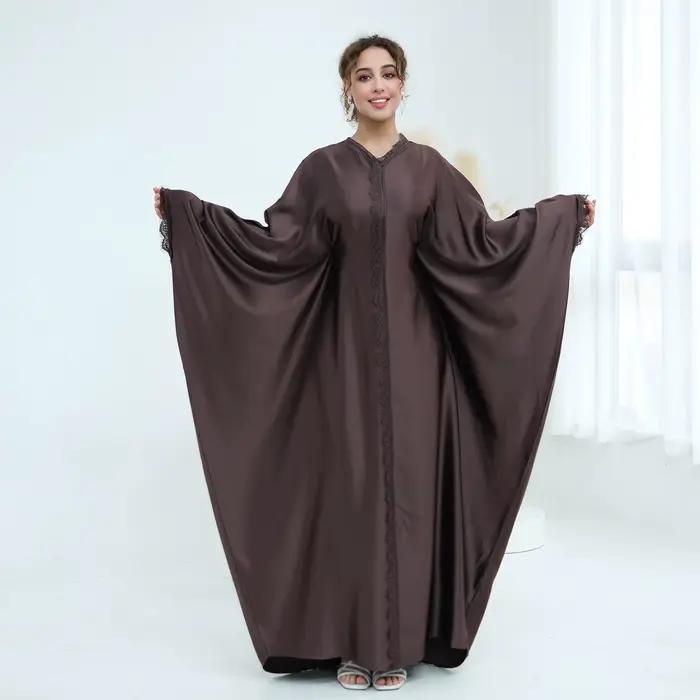 Robe en dentelle pour femme