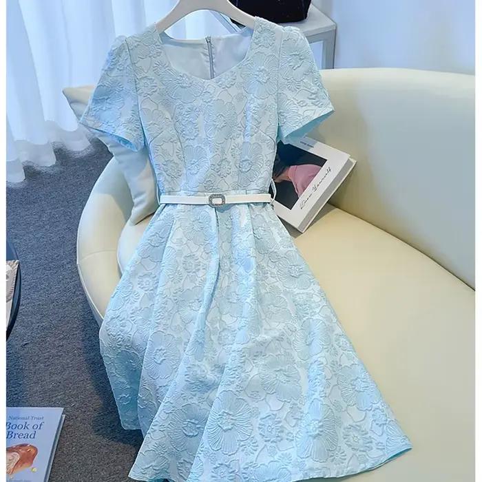 Robe Jacquard Bleue Femme Été 2026 Élégante Haut de Gamme Manches Courtes Mi-longue Soirée Col Carré Cadeau