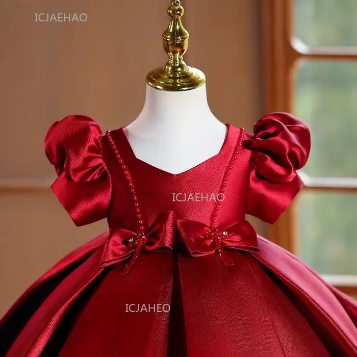 Robe pour filles, spectacle de concours d'hôte