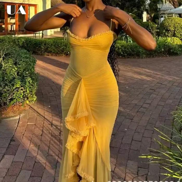 Robe midi asymétrique tendance à volants avec bretelles spaghetti