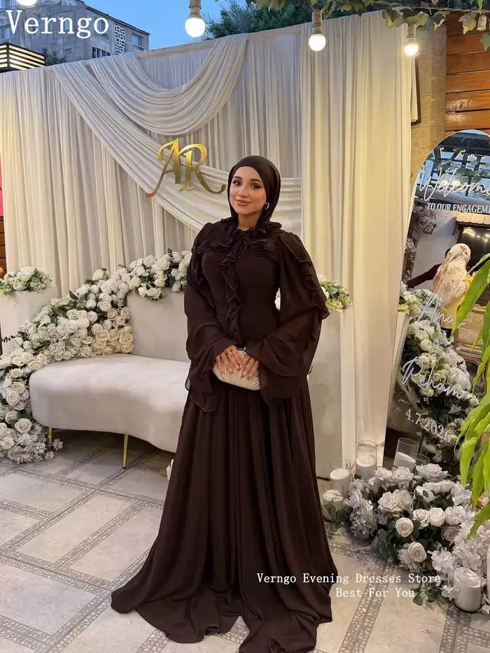 Robe de bal musulmane hijab marron foncé en mousseline de soie à volants
